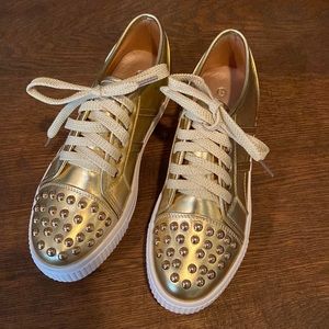 Gold platform tennis shoes size 8 1/2